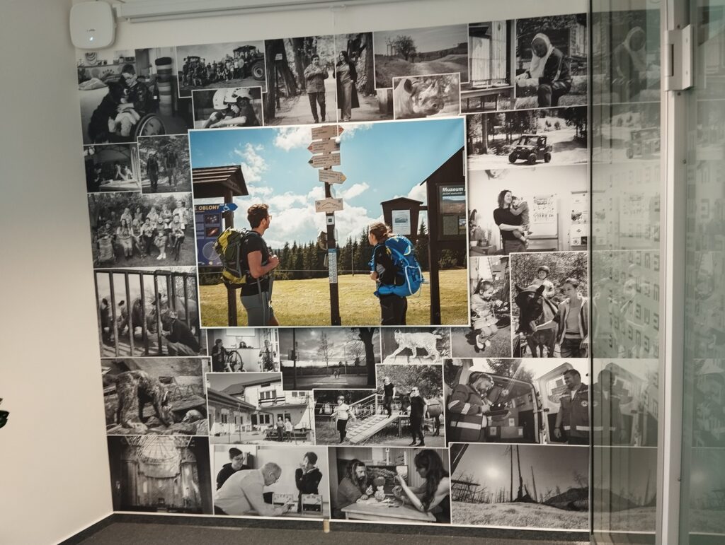 Lepení fototapety pro fotografa Milana Roubala