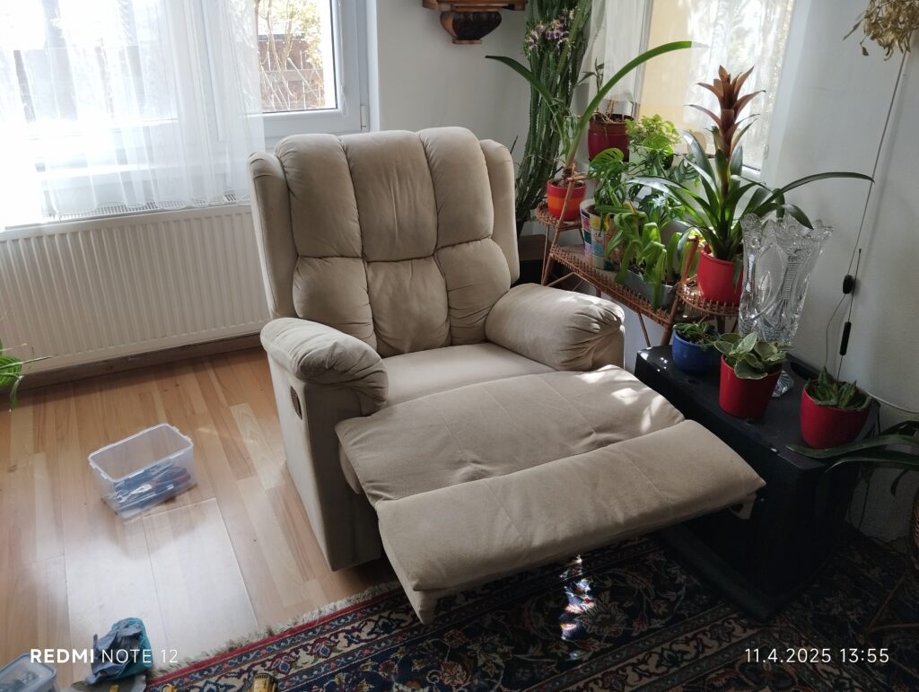 Výměna prasklého lanka křesla 