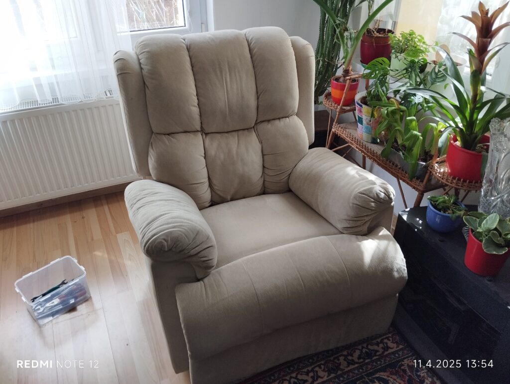 Výměna prasklého lanka křesla 